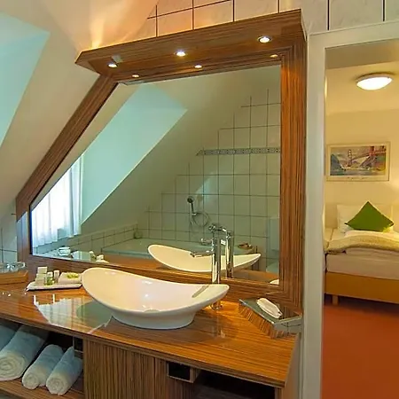 Allegro Hotel 4*