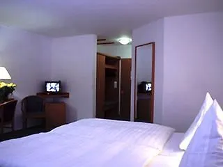 Allegro 4* Cologne